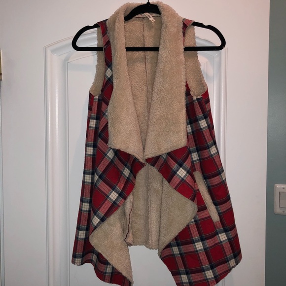 Plaid Vest with fur on inside - Picture 2 of 5